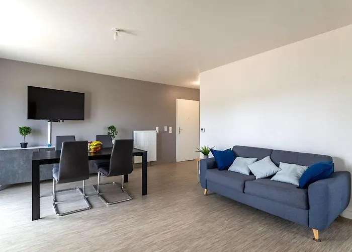 Du Blanchet Tres Agreable Louviers